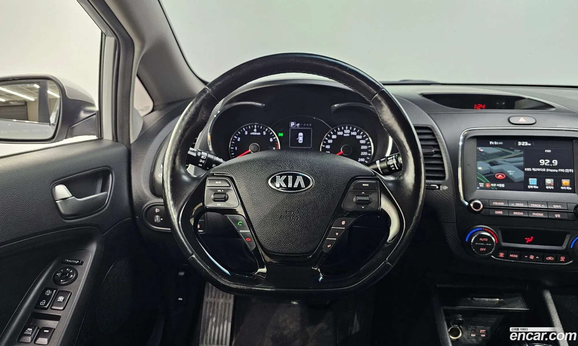 Kia K3 2017 — 29