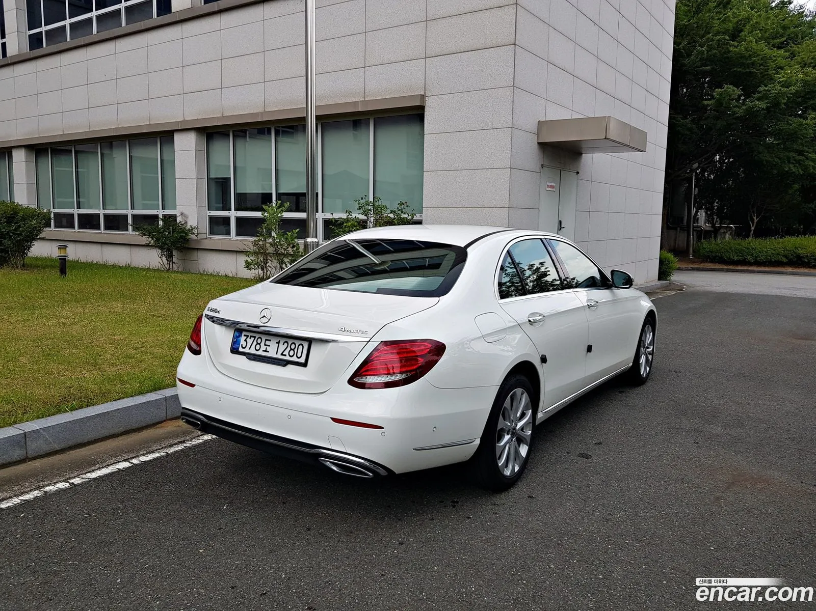 Mercedes-Benz E-Class W213 2019 — 15