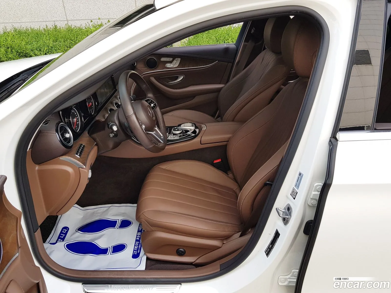 Mercedes-Benz E-Class W213 2019 — 14