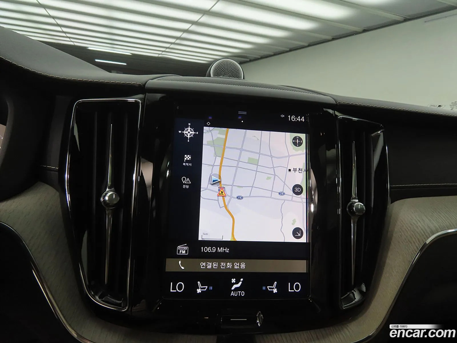 Volvo XC60 2018 — 3