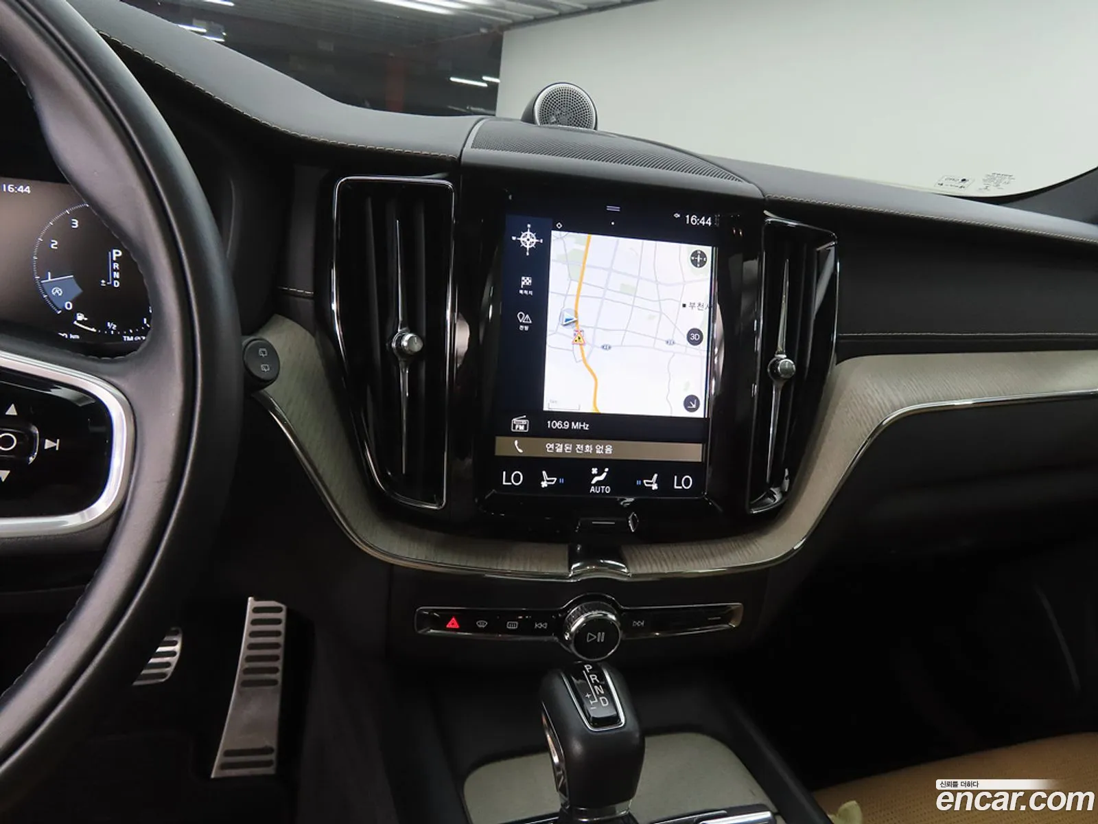 Volvo XC60 2018 — 14