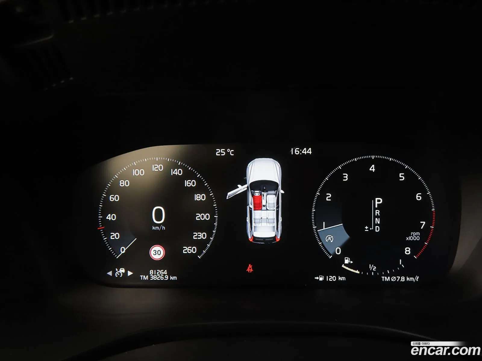 Volvo XC60 2018 — 13