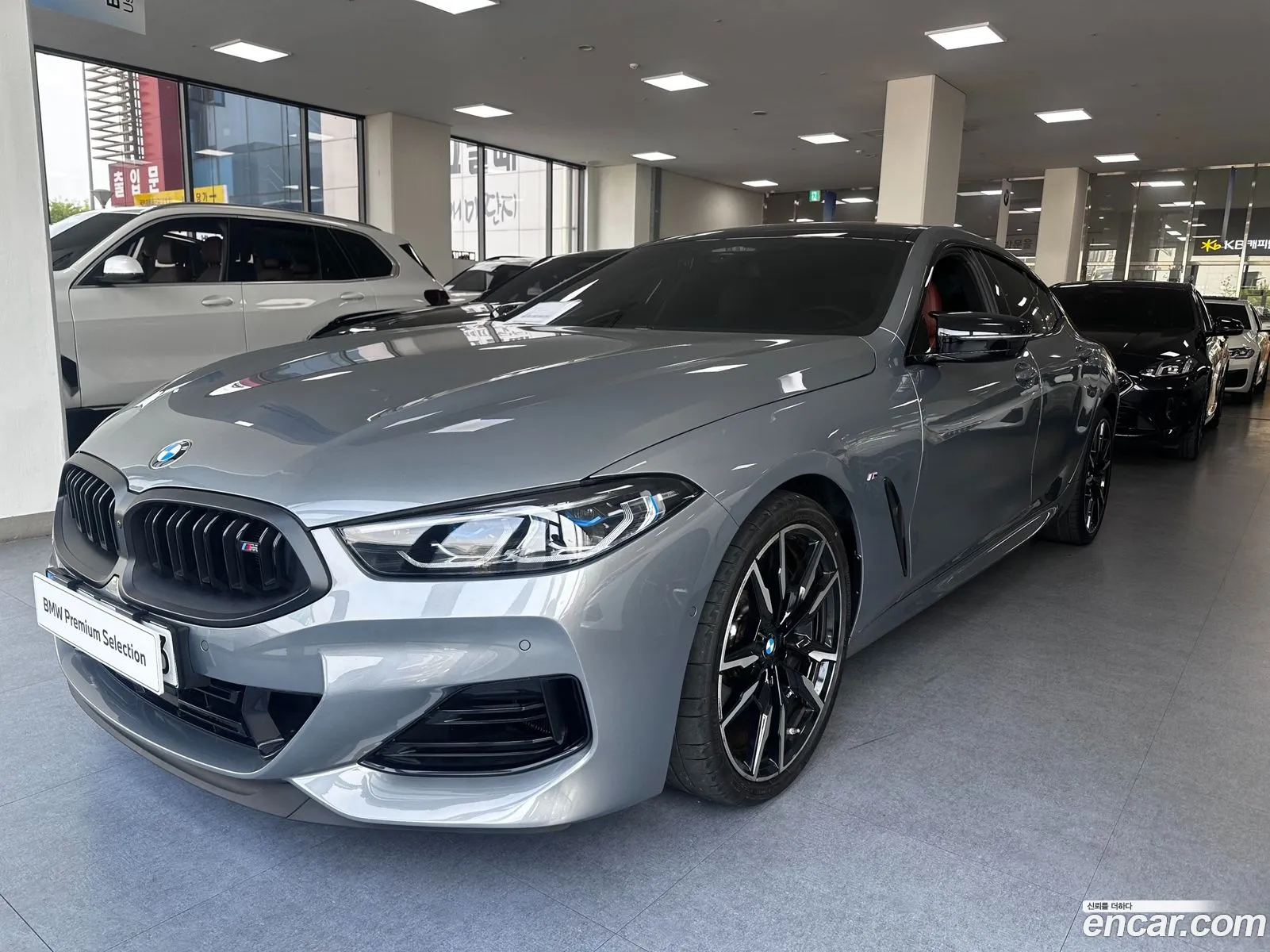 BMW 8 Series 2025 — 18