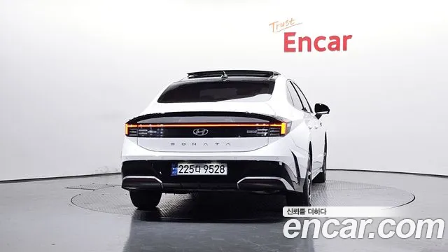 Hyundai Sonata the Edge 2023 — 3