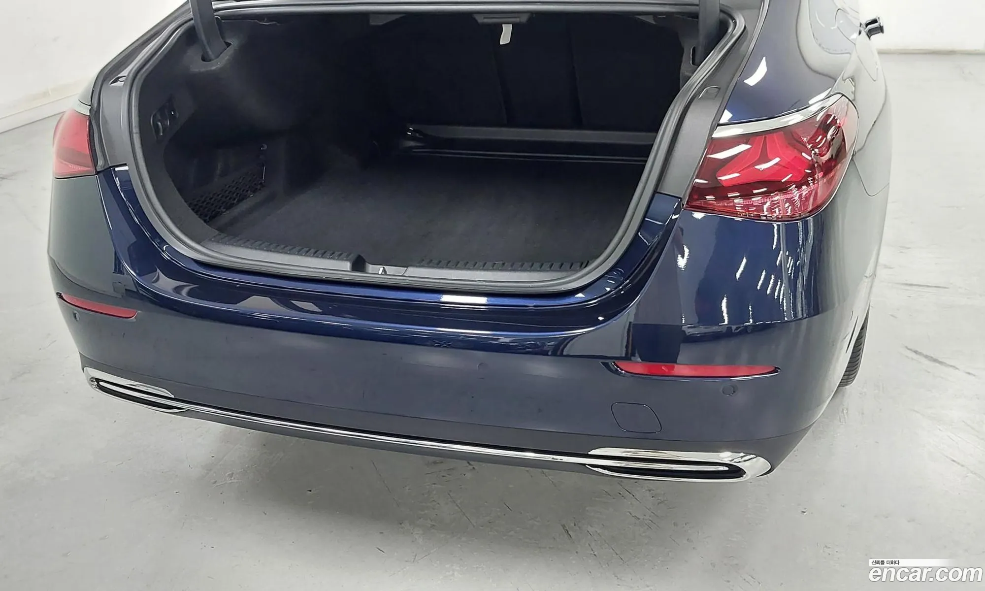 Mercedes-Benz E-Class W214 2024 — 17