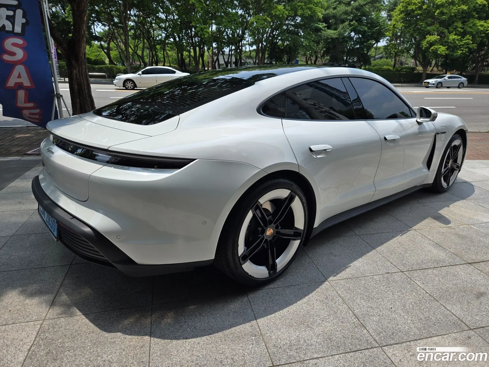 Porsche Taycan 2025 — 16
