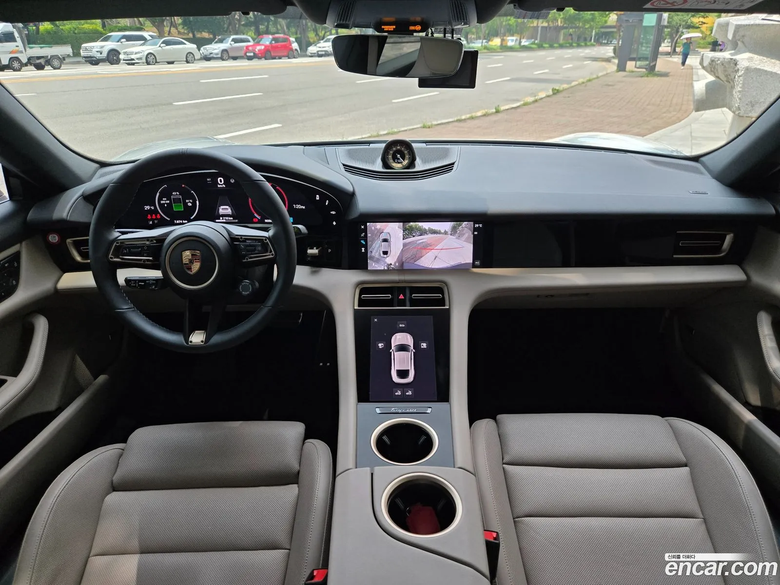 Porsche Taycan 2025 — 15