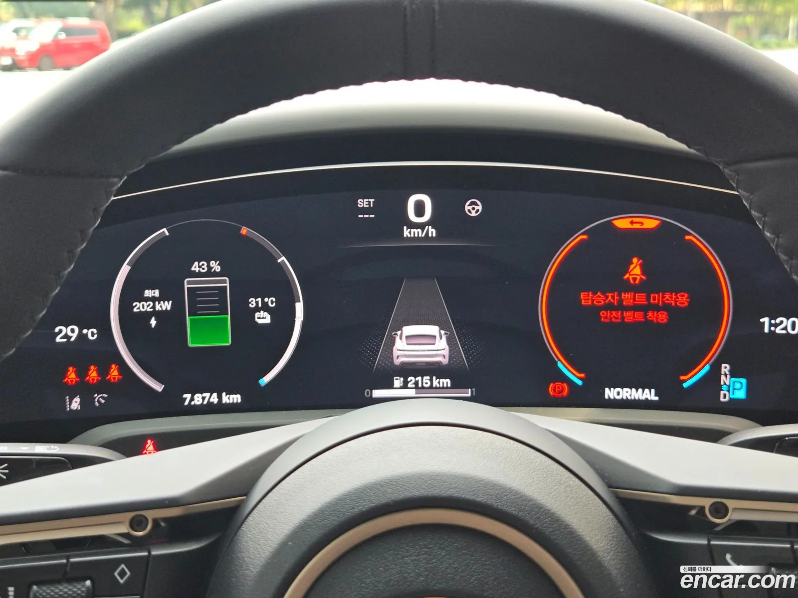 Porsche Taycan 2025 — 13