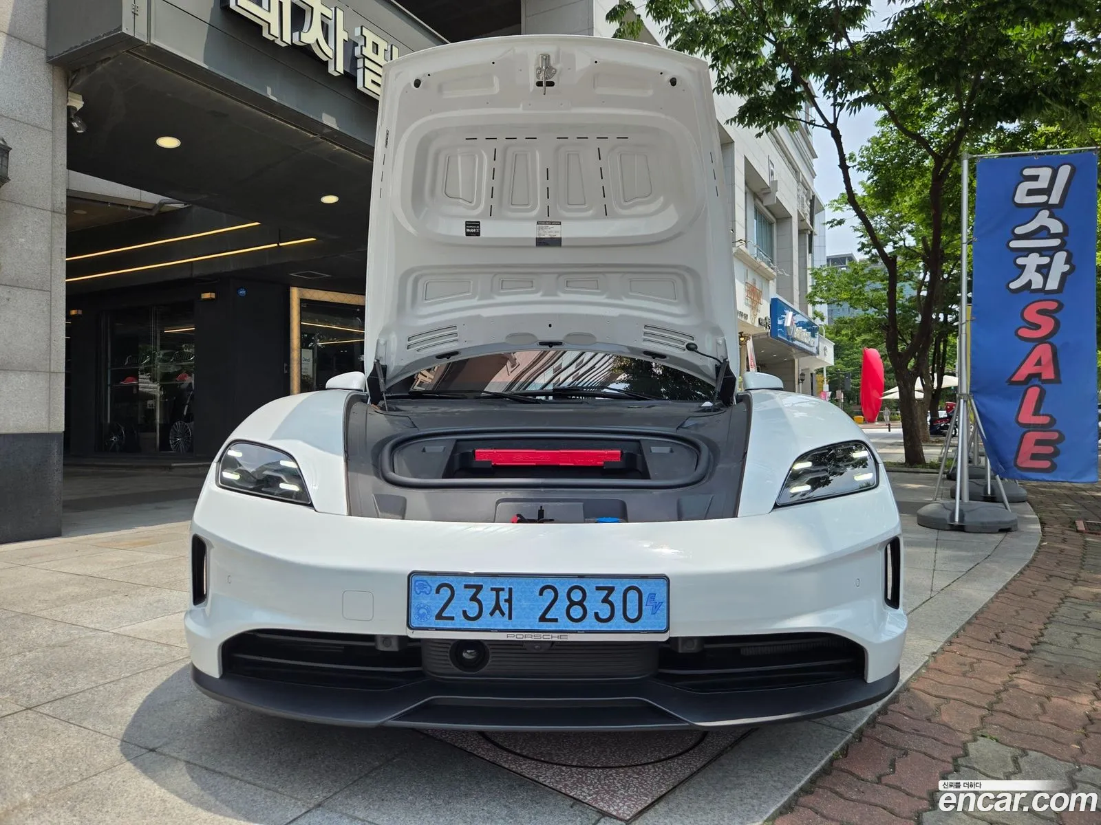 Porsche Taycan 2025 — 10