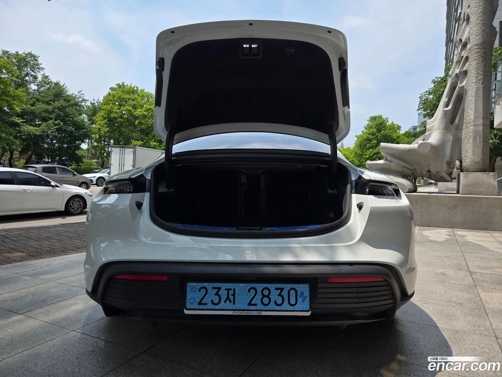 Porsche Taycan 2025 — 7