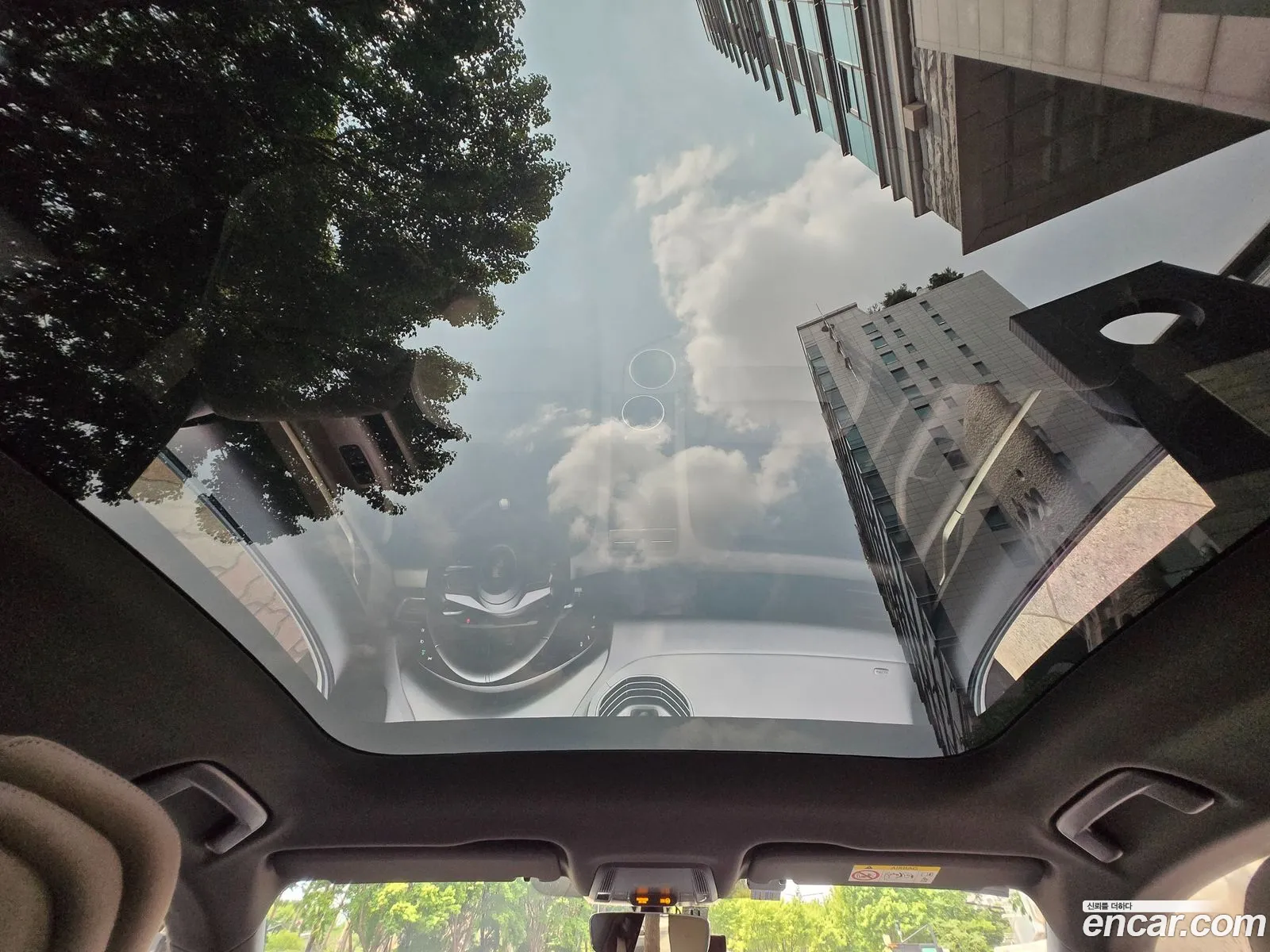 Porsche Taycan 2025 — 2