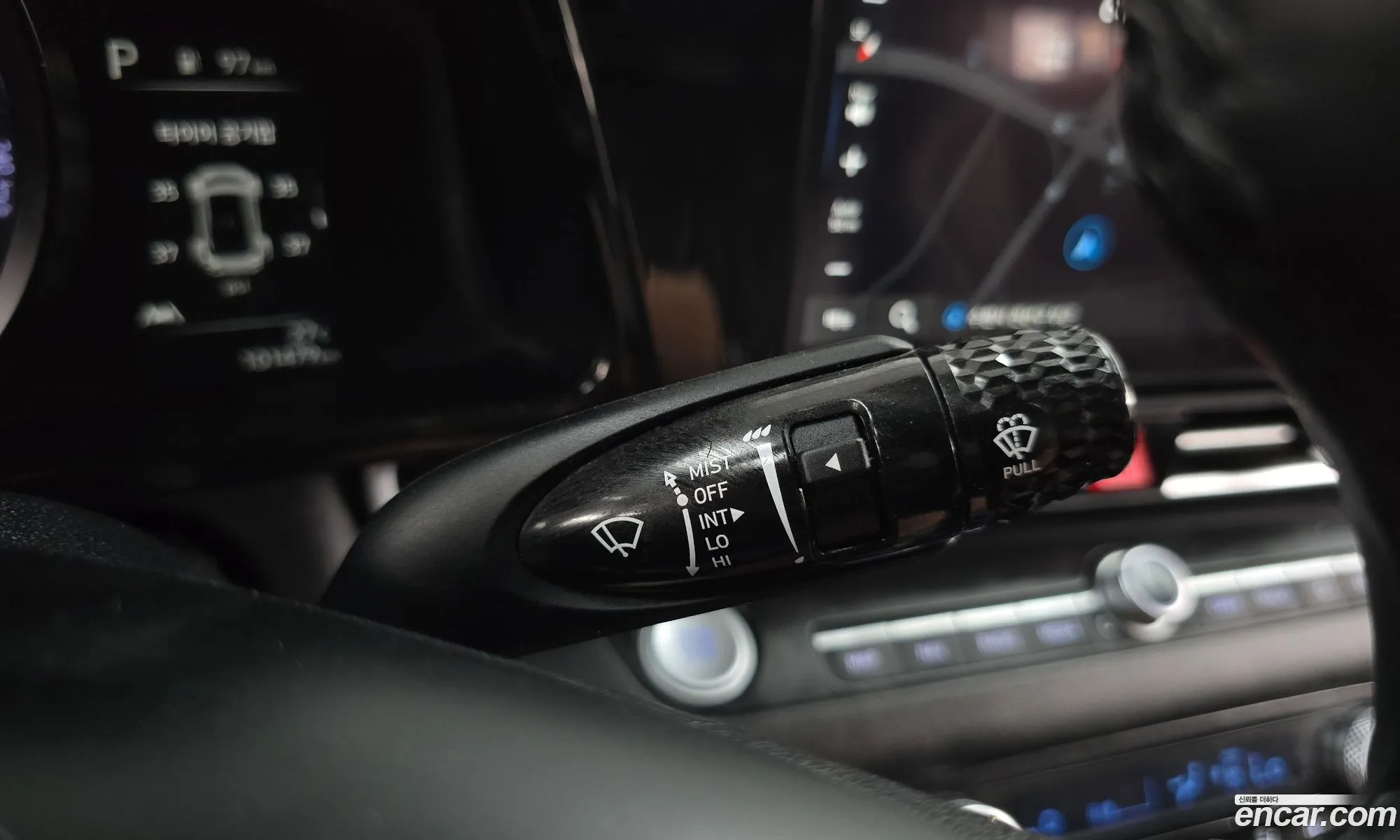 Hyundai Elantra Hybrid 2022 — 23