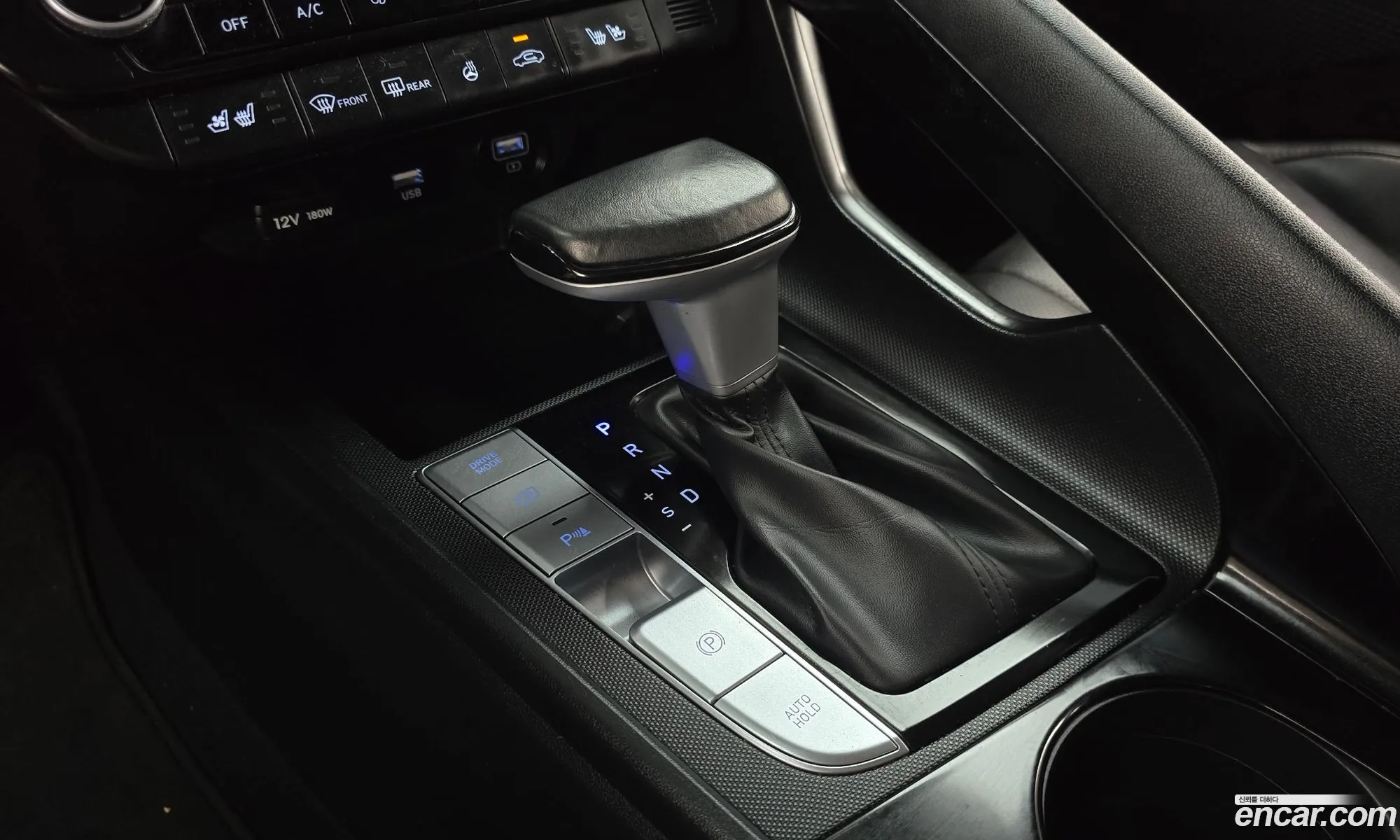 Hyundai Elantra Hybrid 2022 — 5