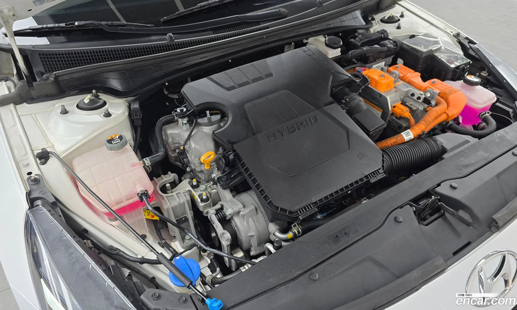 Hyundai Elantra Hybrid 2022 — 29