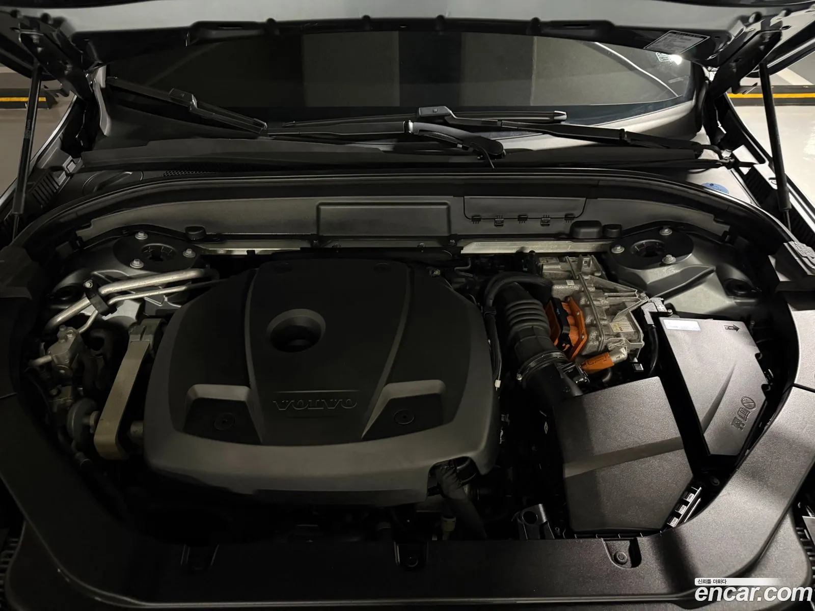 Volvo XC60 2020 — 12