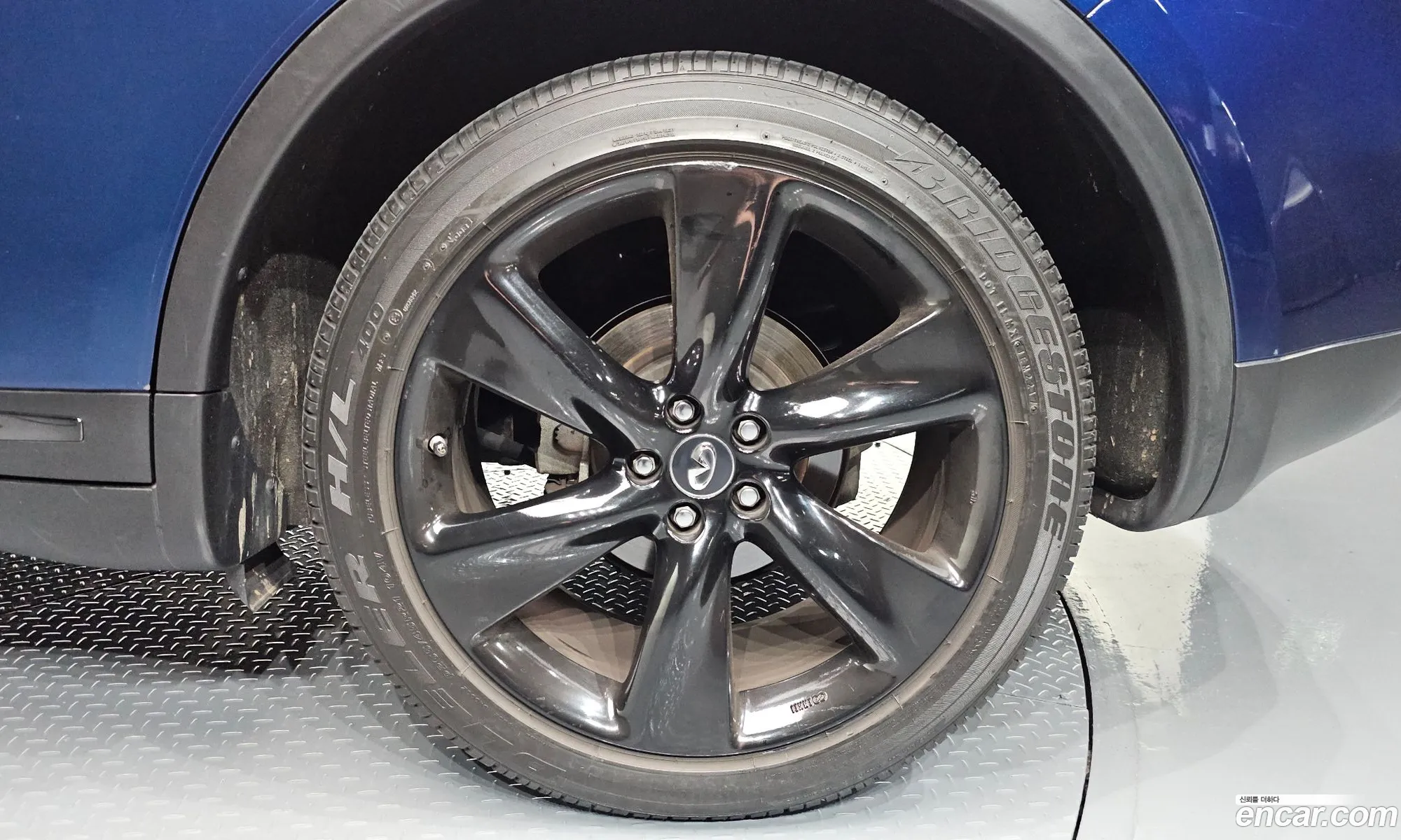 Infiniti QX70 2017 JNKCS18F3HM480026 — 27