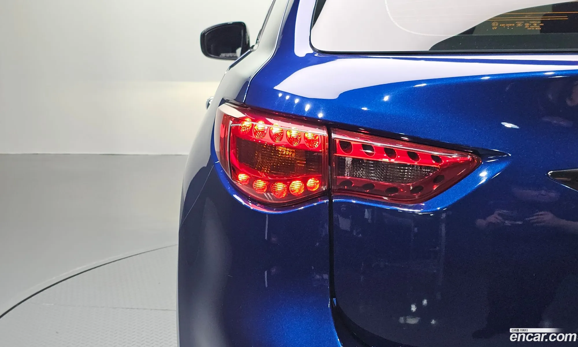 Infiniti QX70 2017 JNKCS18F3HM480026 — 16