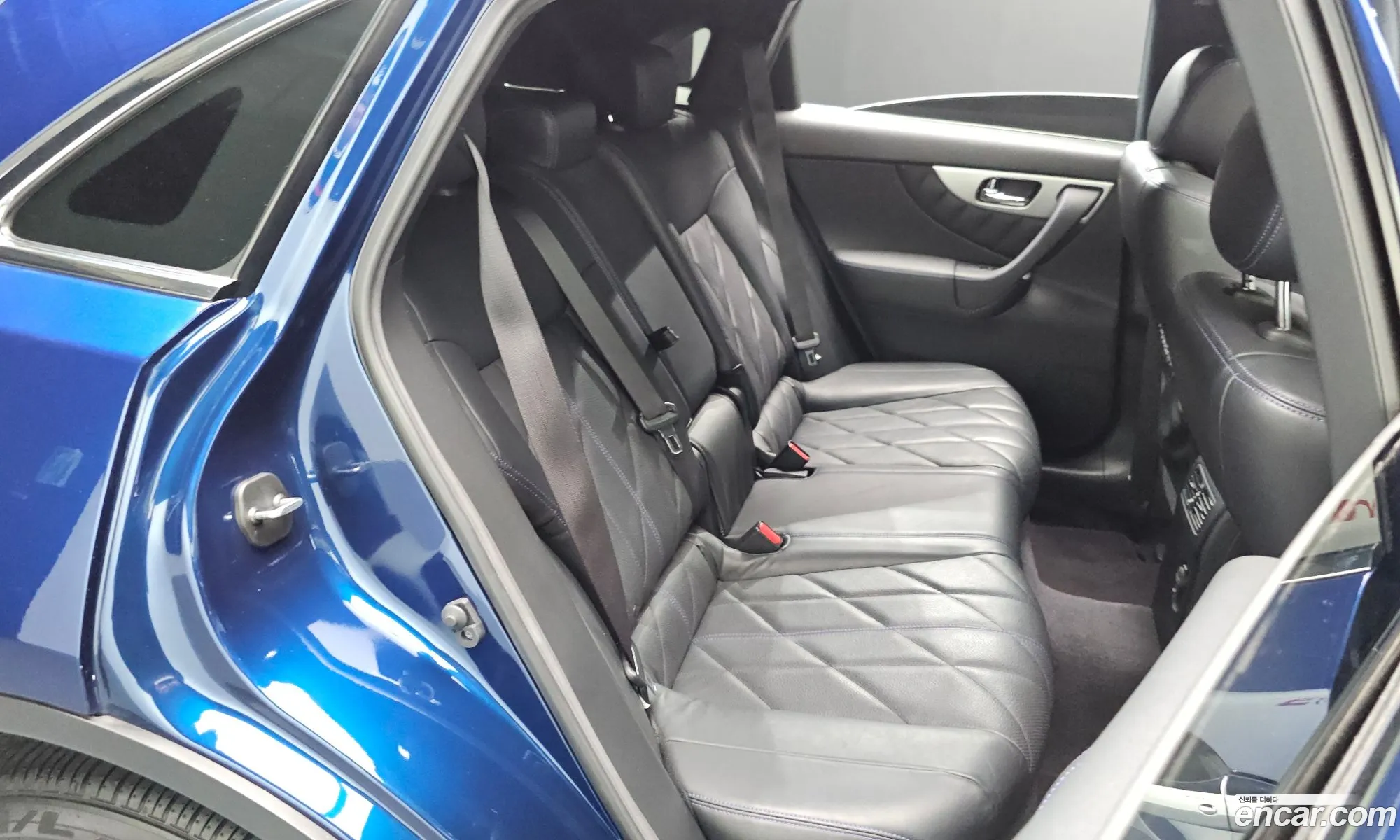 Infiniti QX70 2017 JNKCS18F3HM480026 — 10
