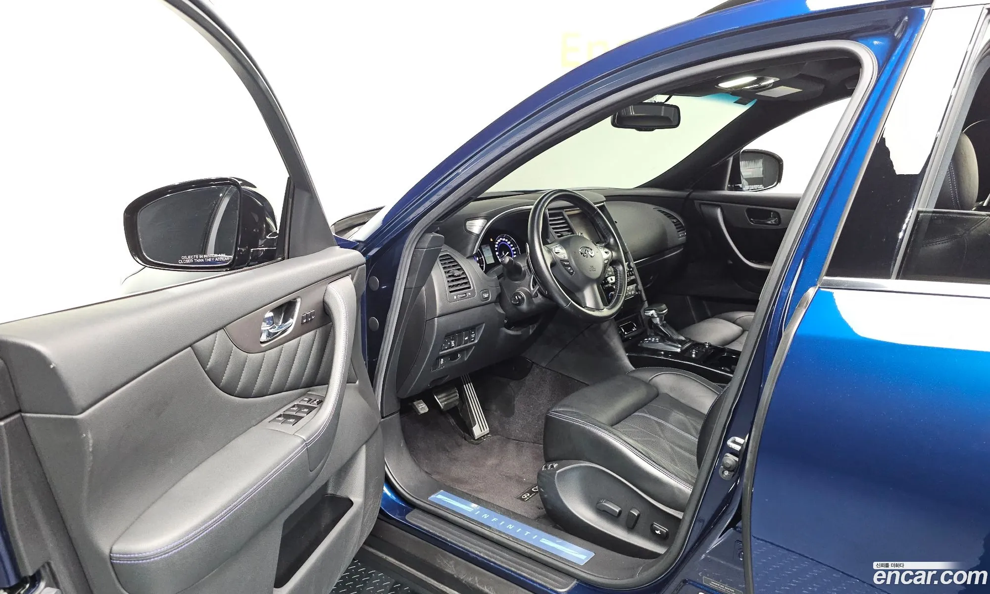 Infiniti QX70 2017 JNKCS18F3HM480026 — 28