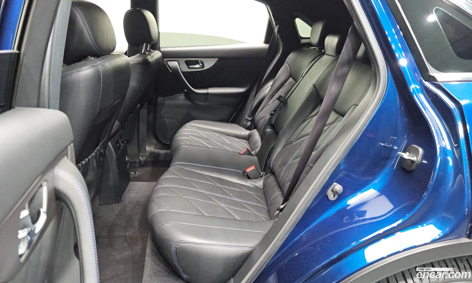 Infiniti QX70 2017 JNKCS18F3HM480026 — 6