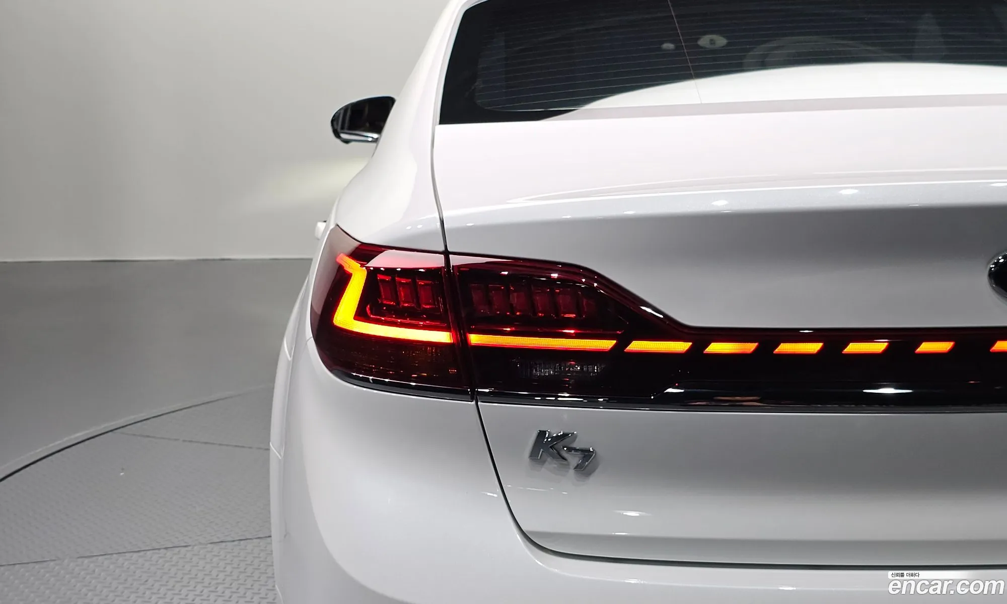 Kia K7 Premier 2019 — 28