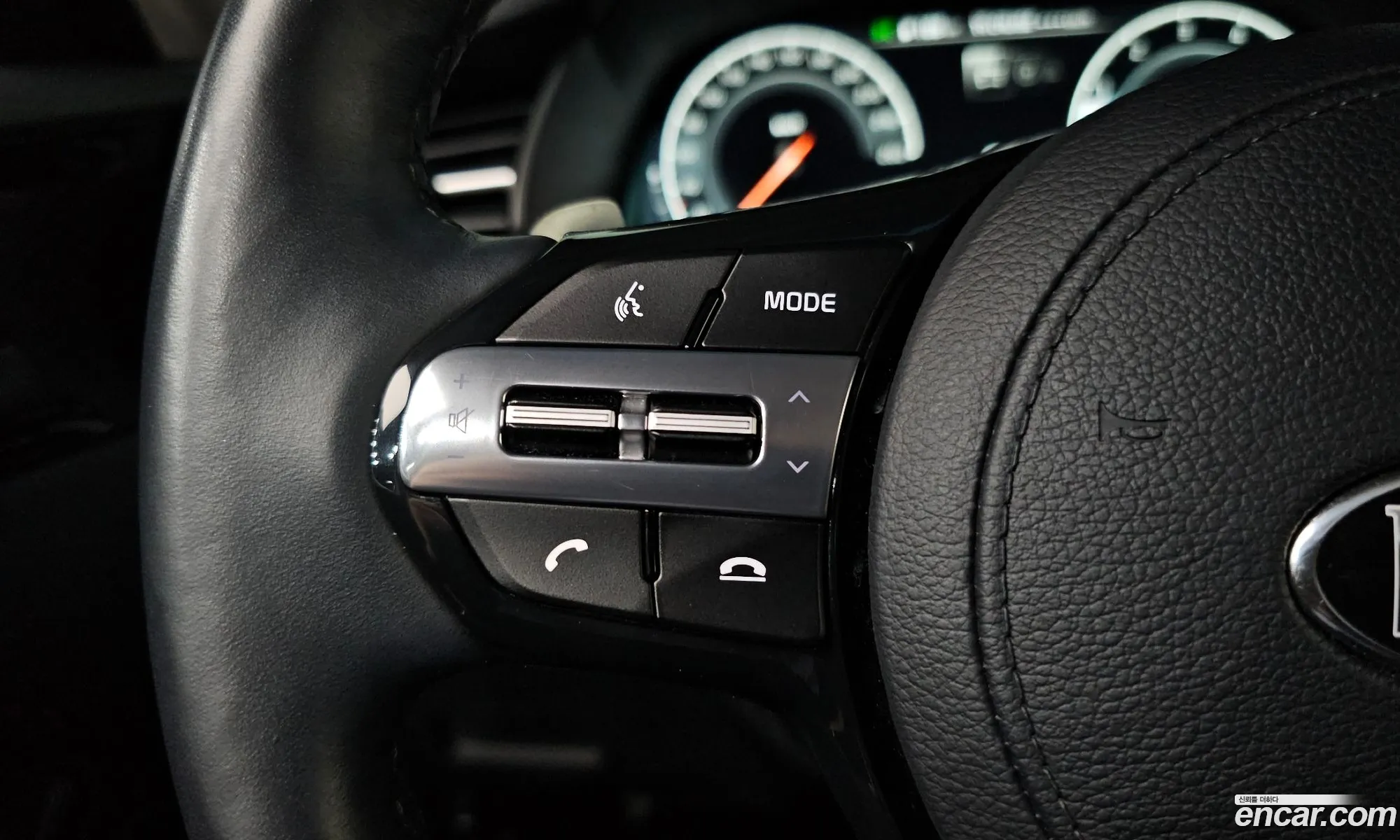 Kia K7 Premier 2019 — 26