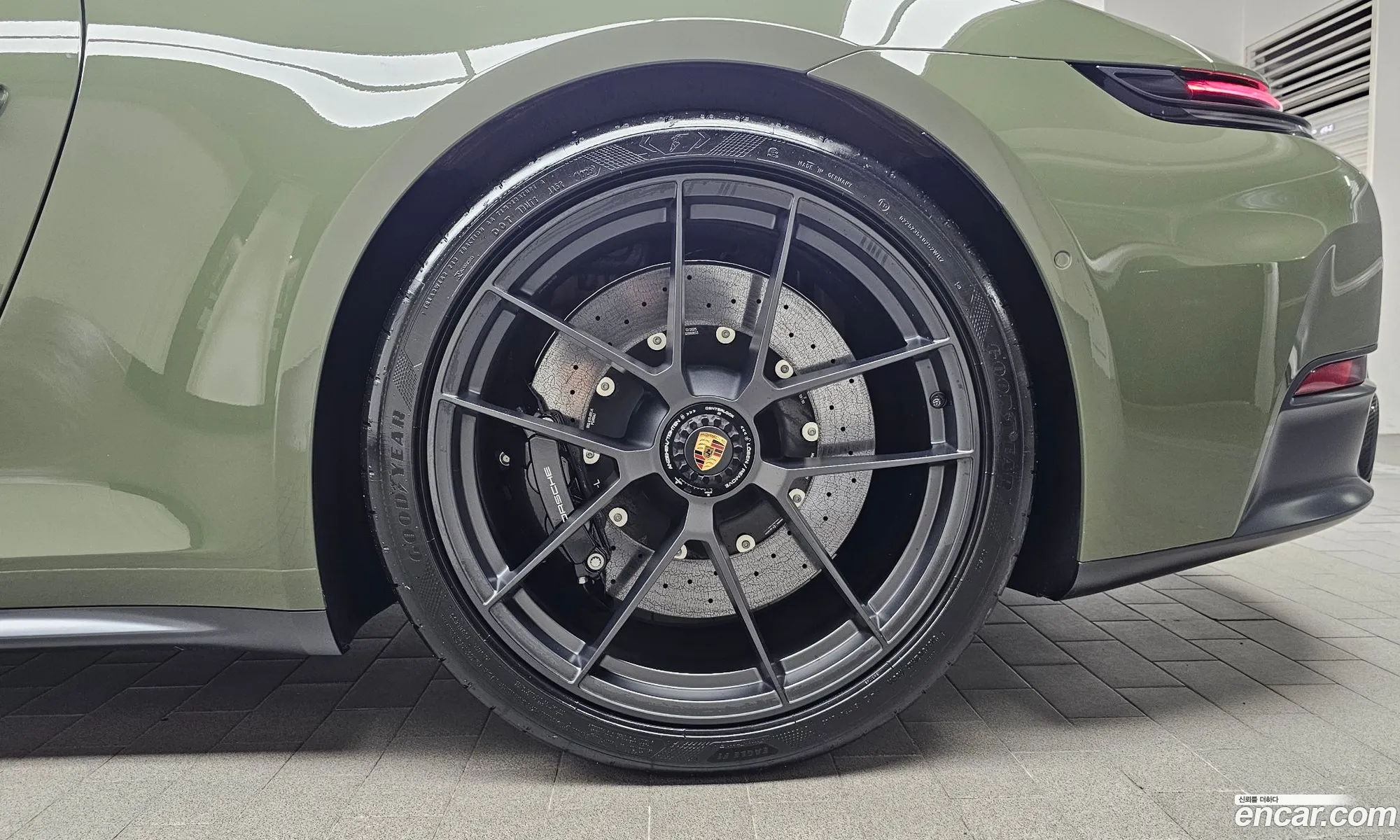 Porsche 911 2025 WP0CB2994SS247159 — 12