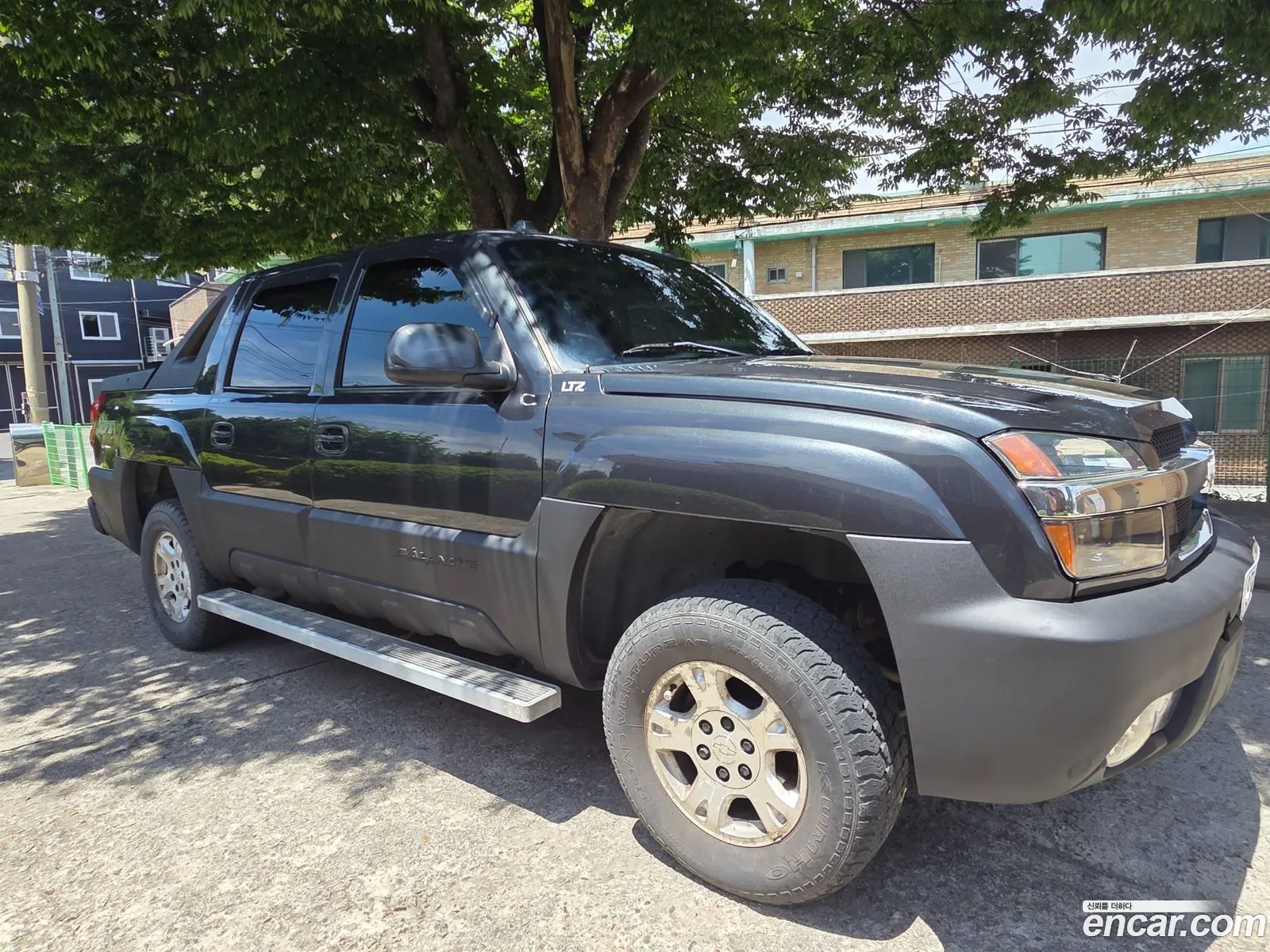 Chevrolet Avalanche 2003 — 9