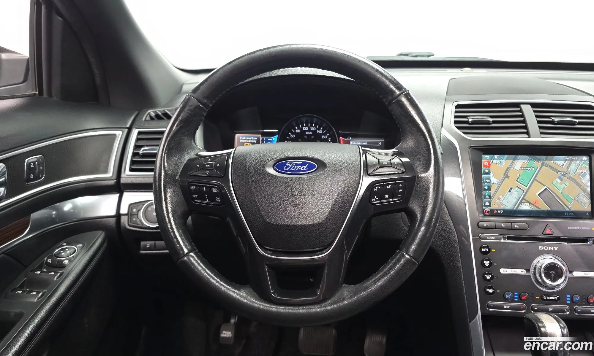 Ford Explorer 2017 1FM5K8FH6HGC72031 — 7