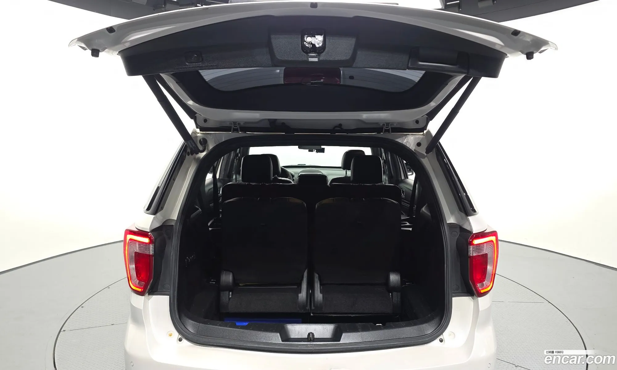 Ford Explorer 2017 1FM5K8FH6HGC72031 — 12