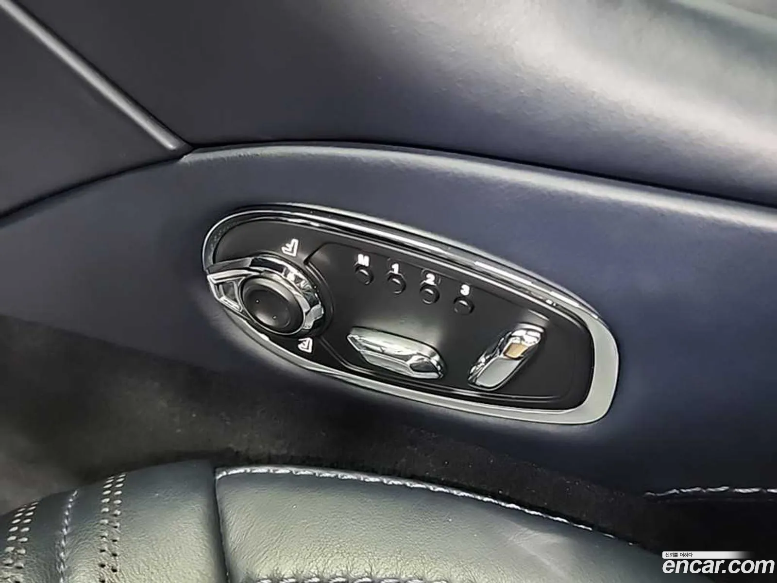 Aston Martin DB11 2017 — 8