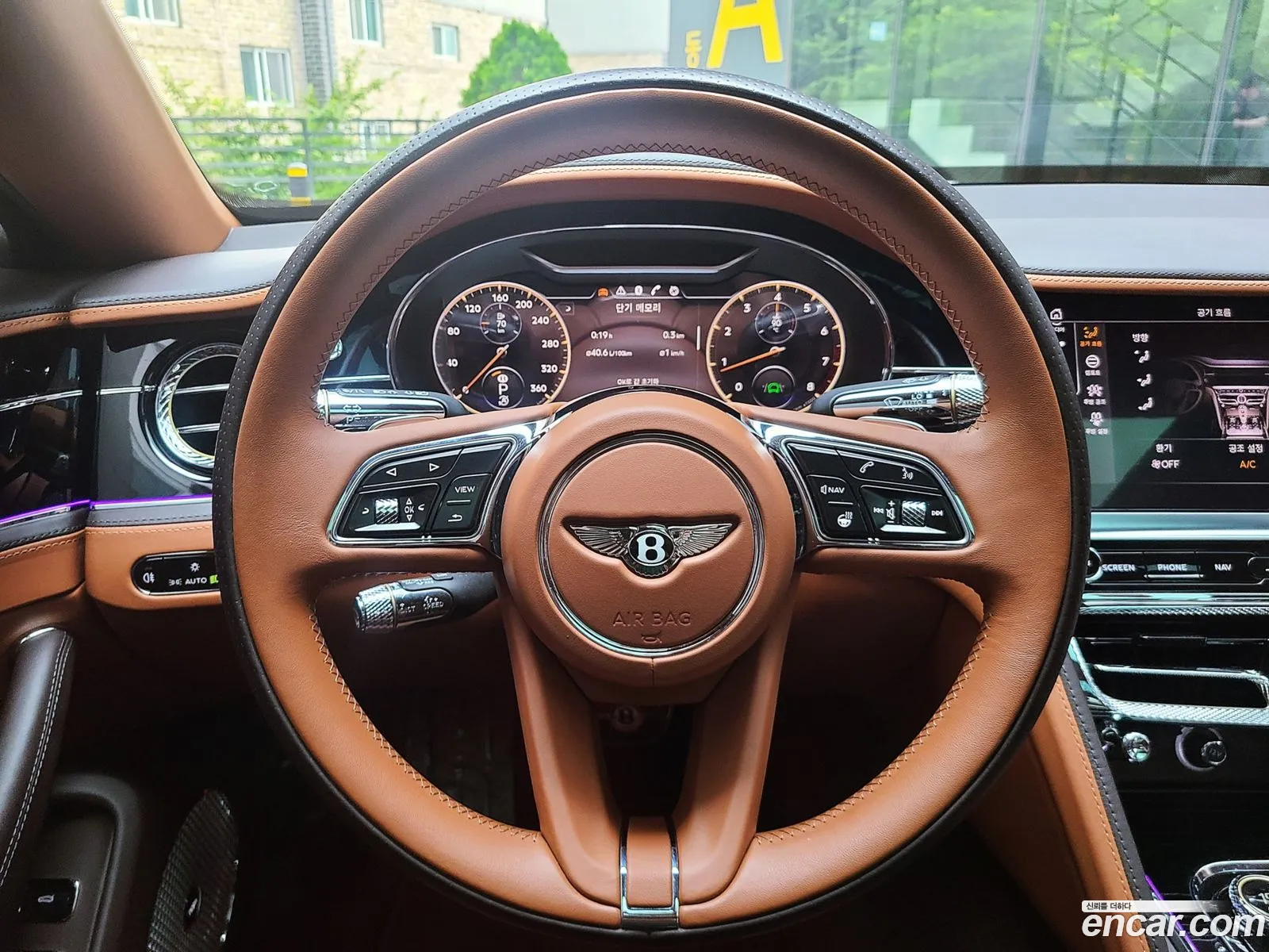 Bentley Flying Spur 2021 — 10