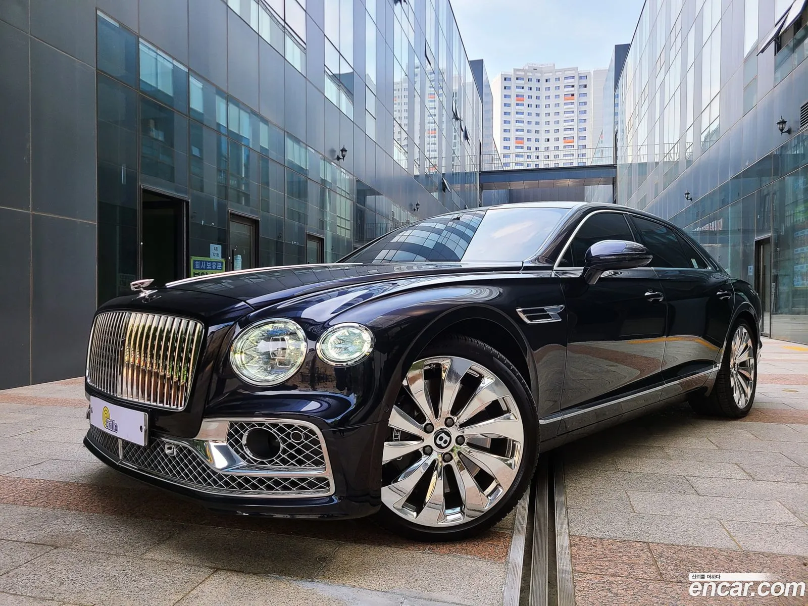 Bentley Flying Spur 2021 — 17