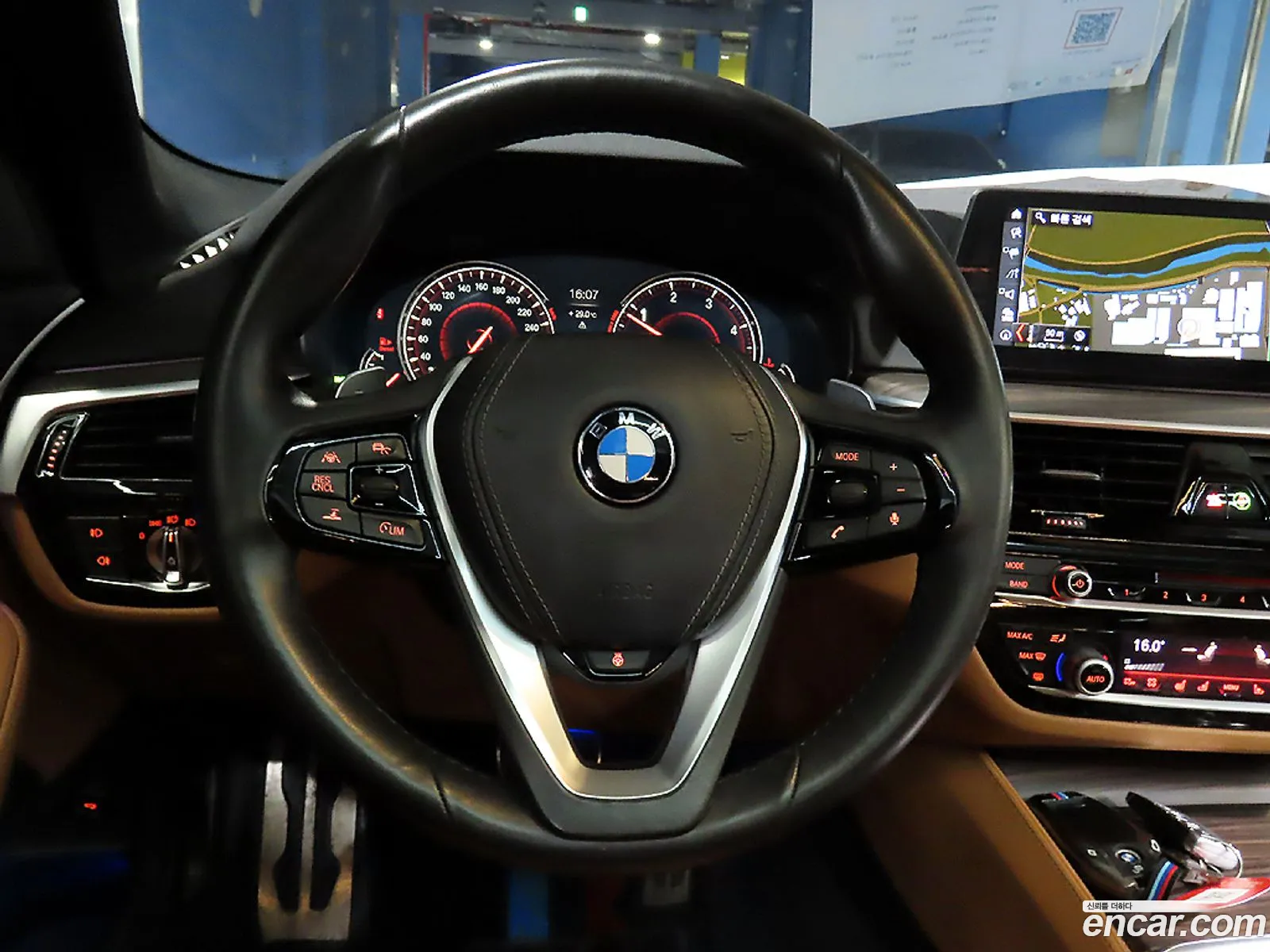 BMW 5 Series 2017 — 10