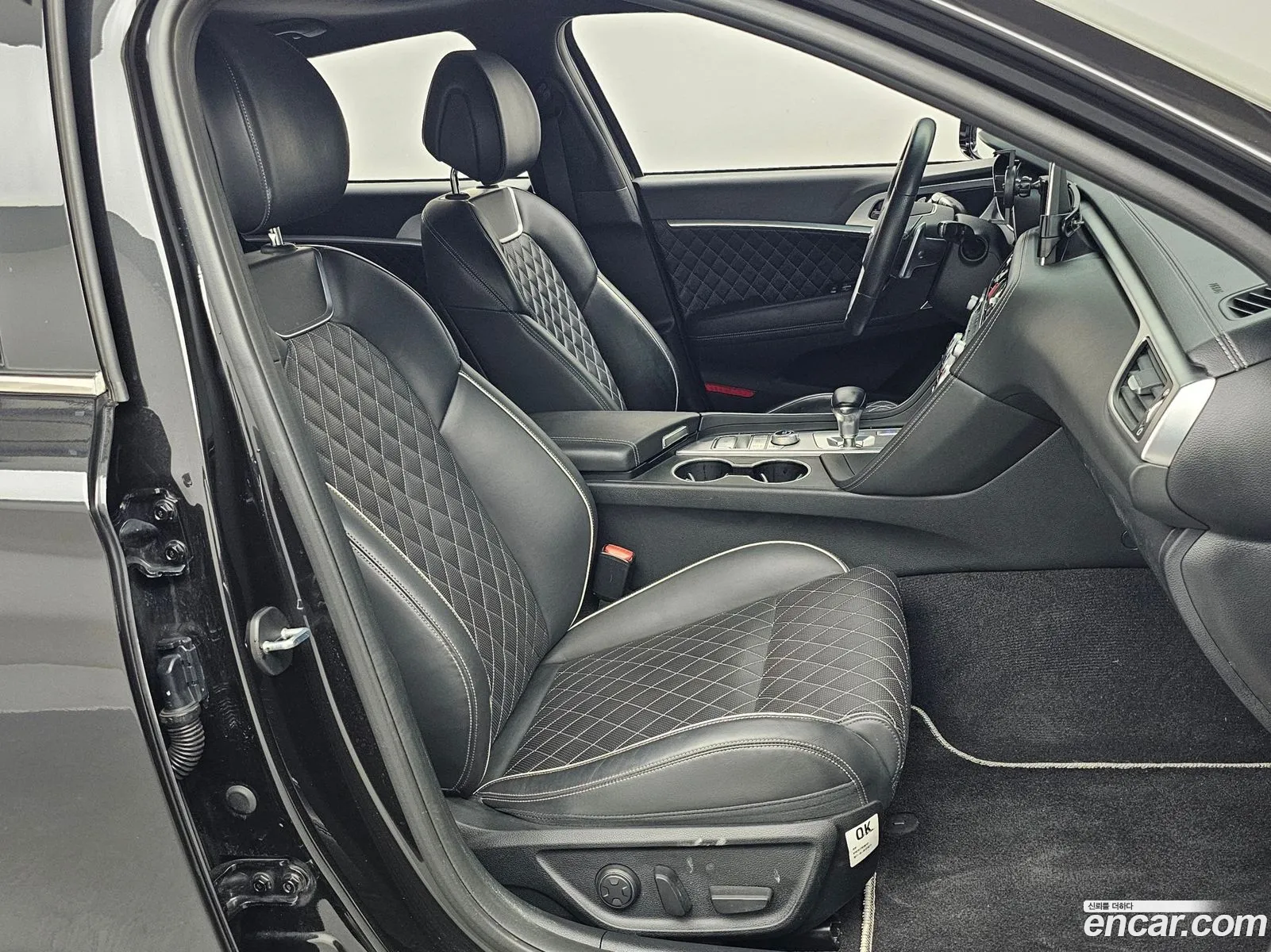 Genesis G70 2017 — 12