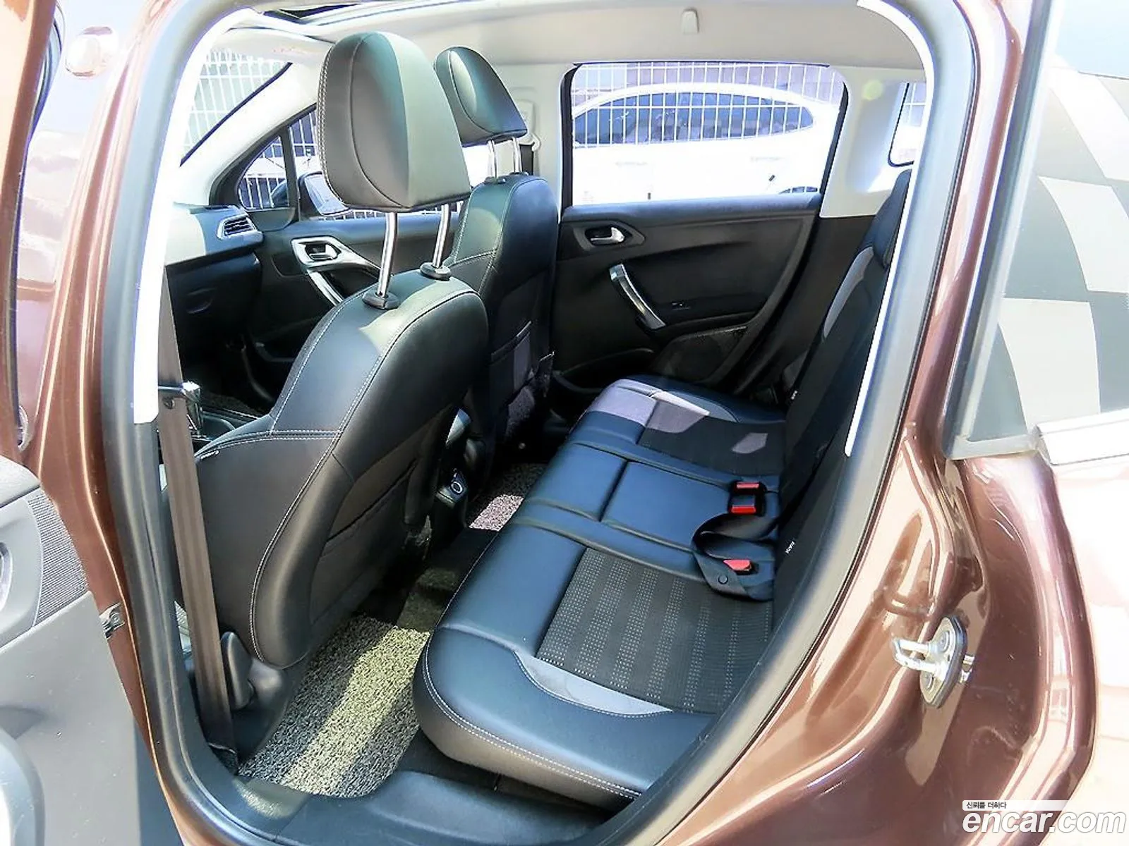 Peugeot 2008 2015 — 9
