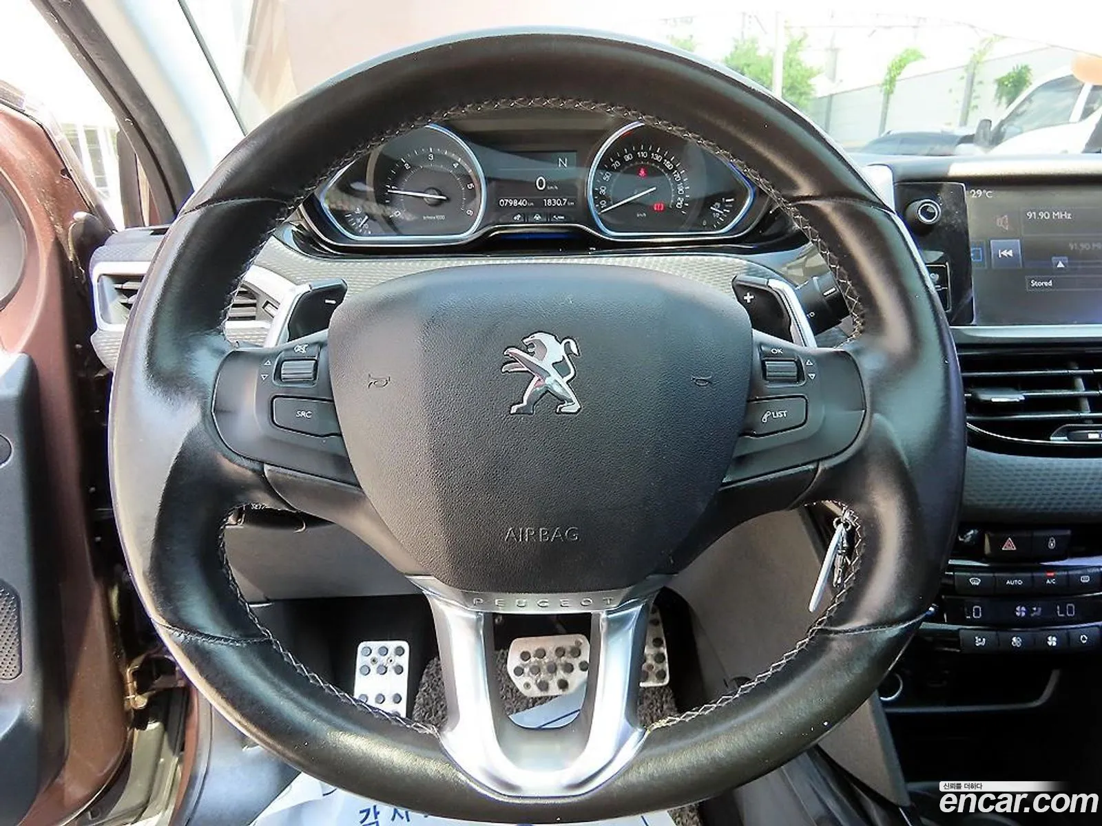 Peugeot 2008 2015 — 14