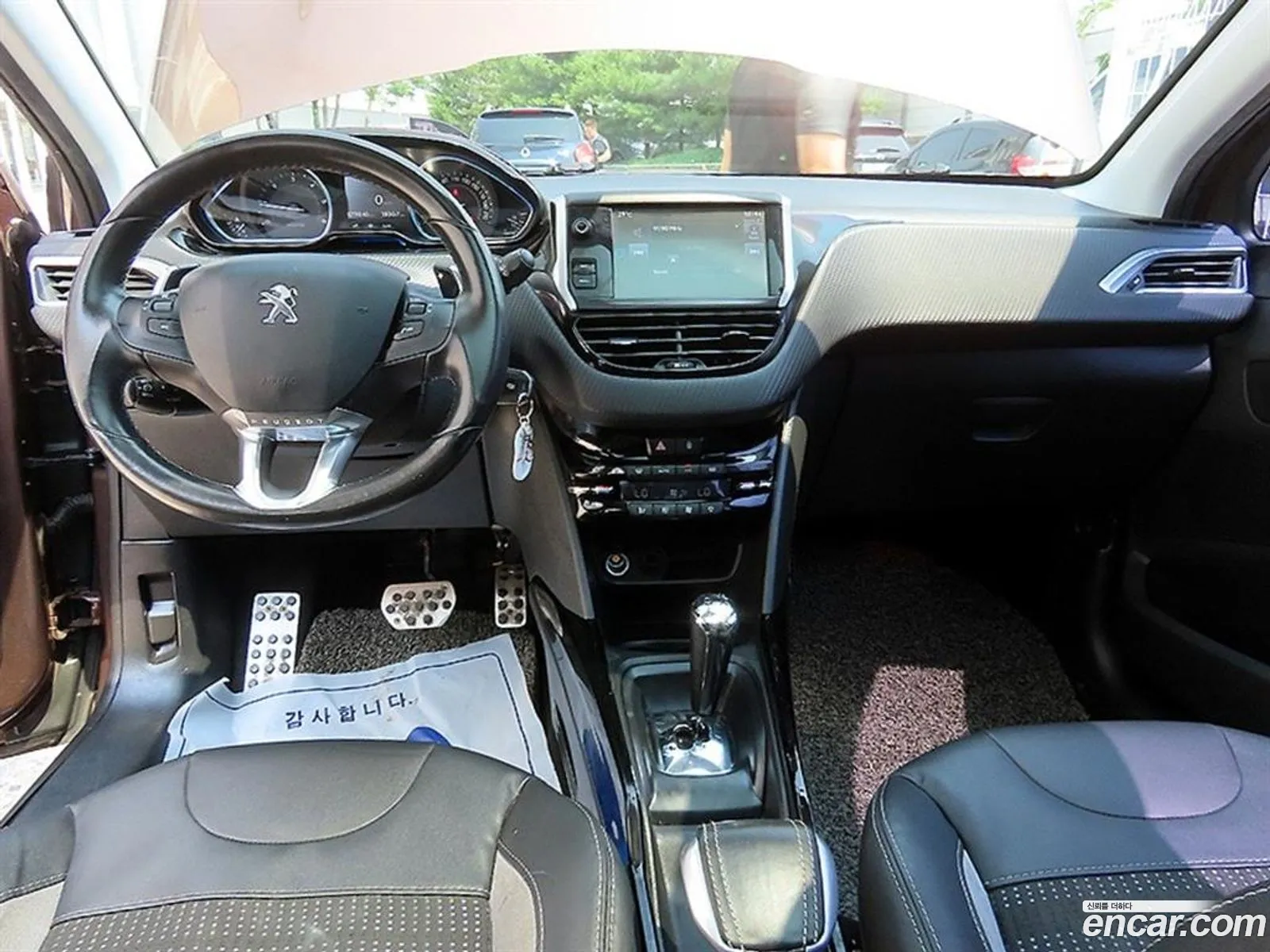 Peugeot 2008 2015 — 13