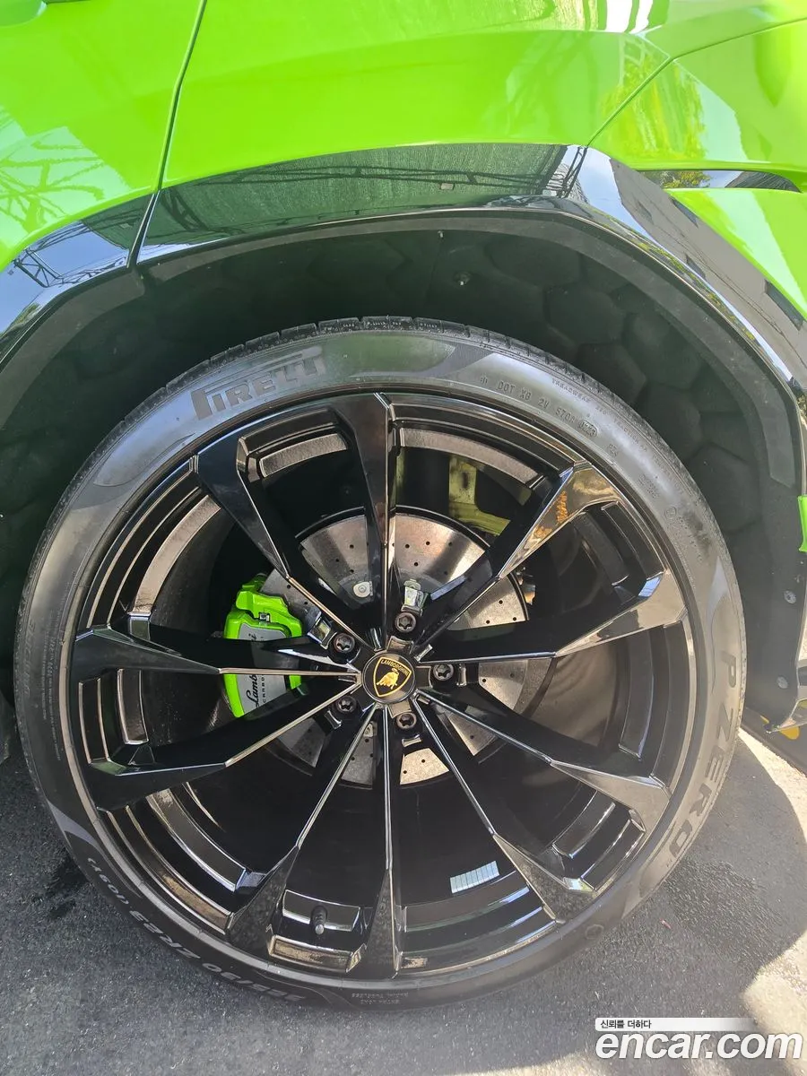 Lamborghini Urus 2023 — 6