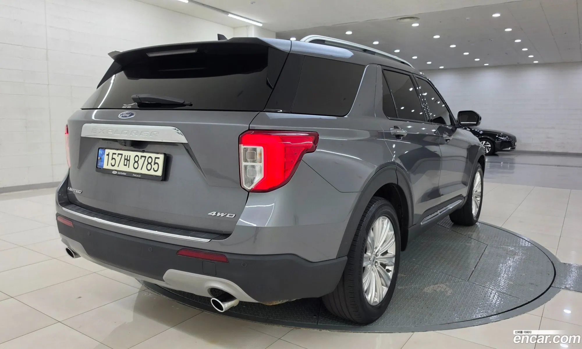 Ford Explorer 6th Gen 2021 — 4