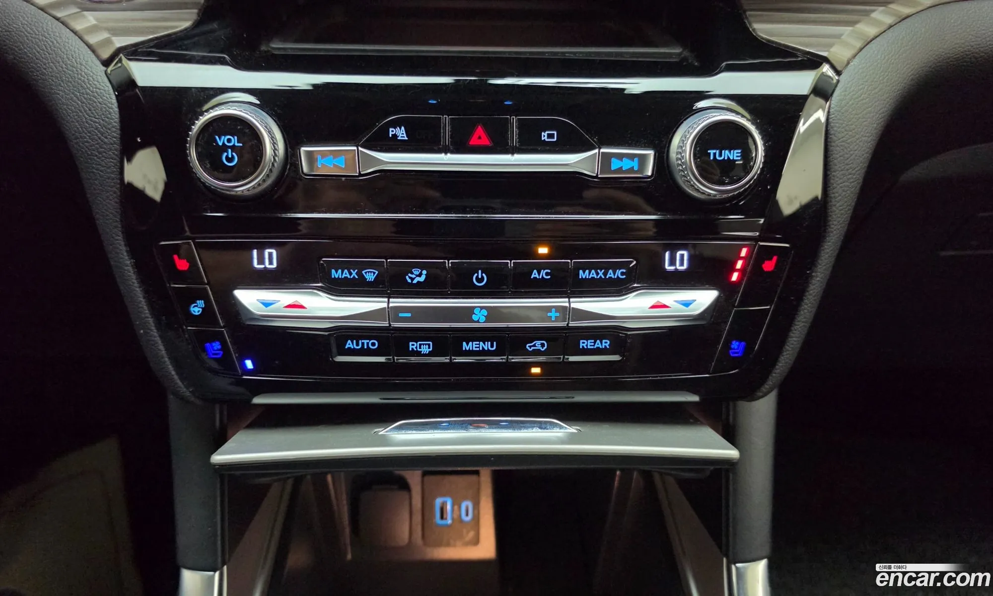 Ford Explorer 6th Gen 2021 — 12