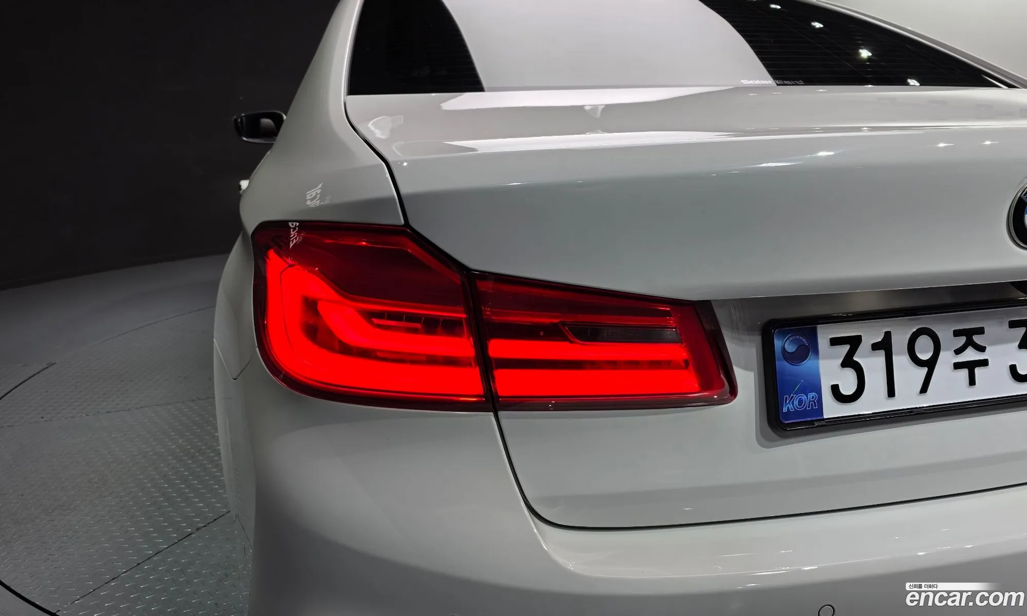 BMW 5 Series 2018 — 26