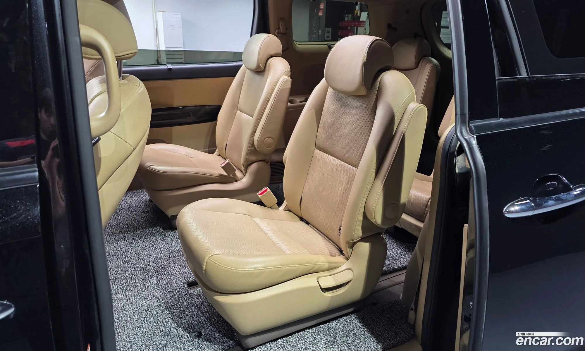 Kia Carnival 2016 — 2