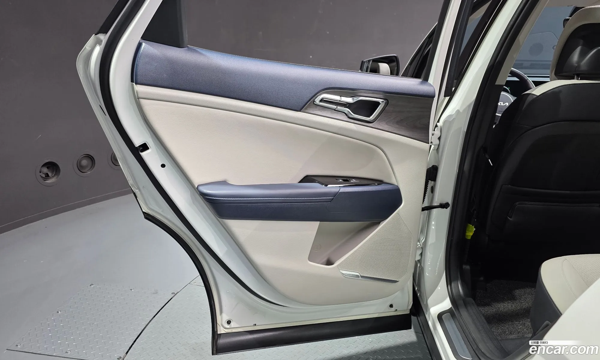 Kia Sportage Hybrid 2024 — 3