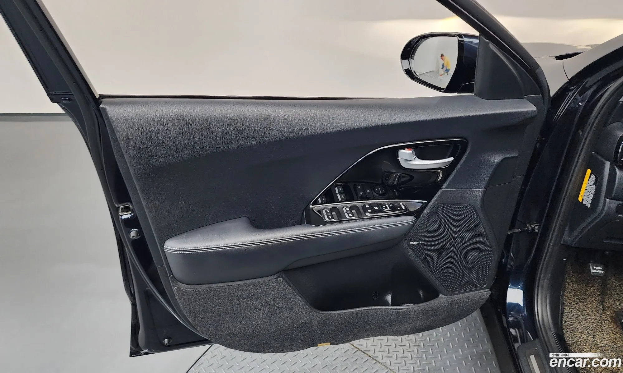 Kia Niro 2016 — 32