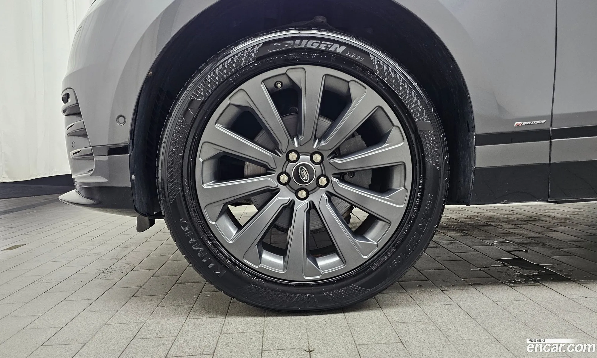 Land Rover Range Rover Velar 2019 — 11