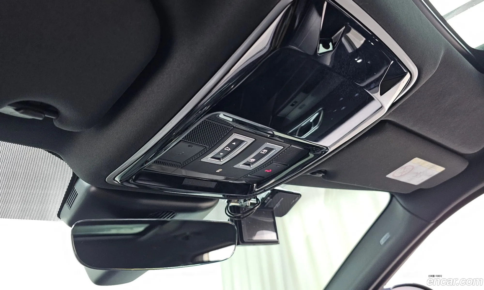 Land Rover Range Rover Velar 2019 — 4