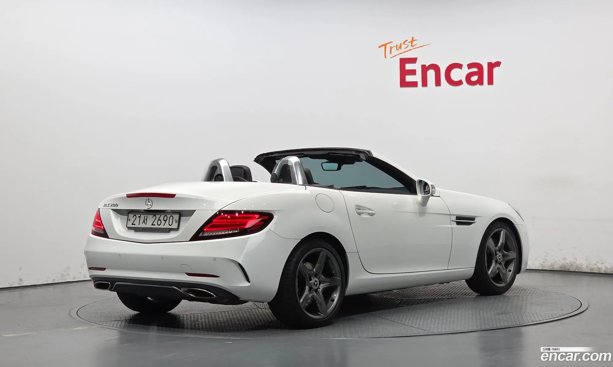 Mercedes-Benz SLC-Class R172 2017 WDDPK3EA1HF130184 — 18