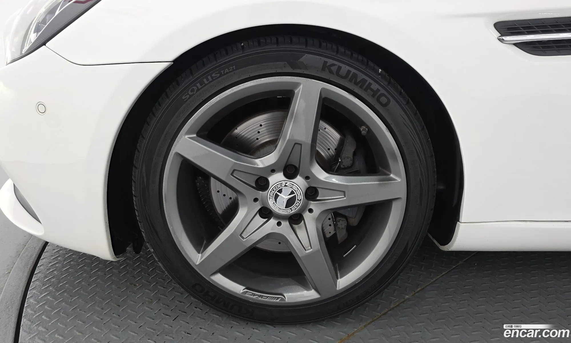 Mercedes-Benz SLC-Class R172 2017 WDDPK3EA1HF130184 — 16