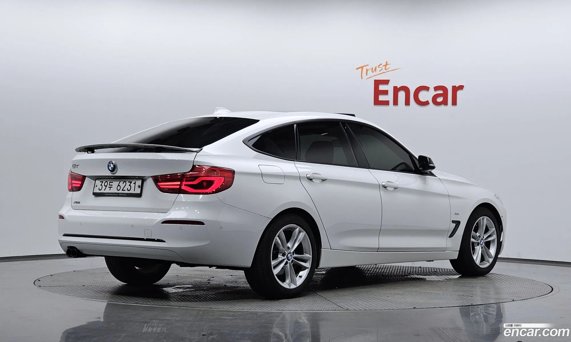 BMW 3 Series GT 2018 — 30
